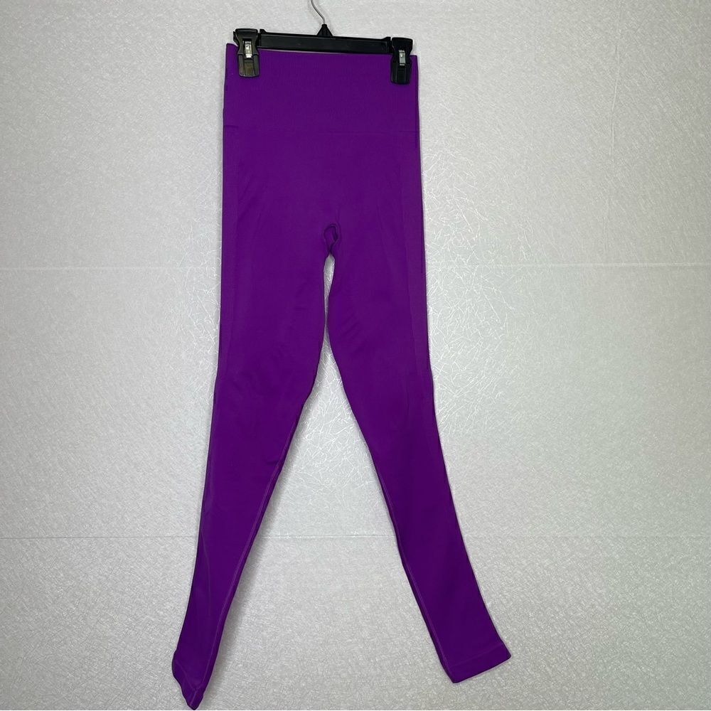 Lululemon Zone In Tight Tender Violet Compression Pants 4 - Picture 2 of 6